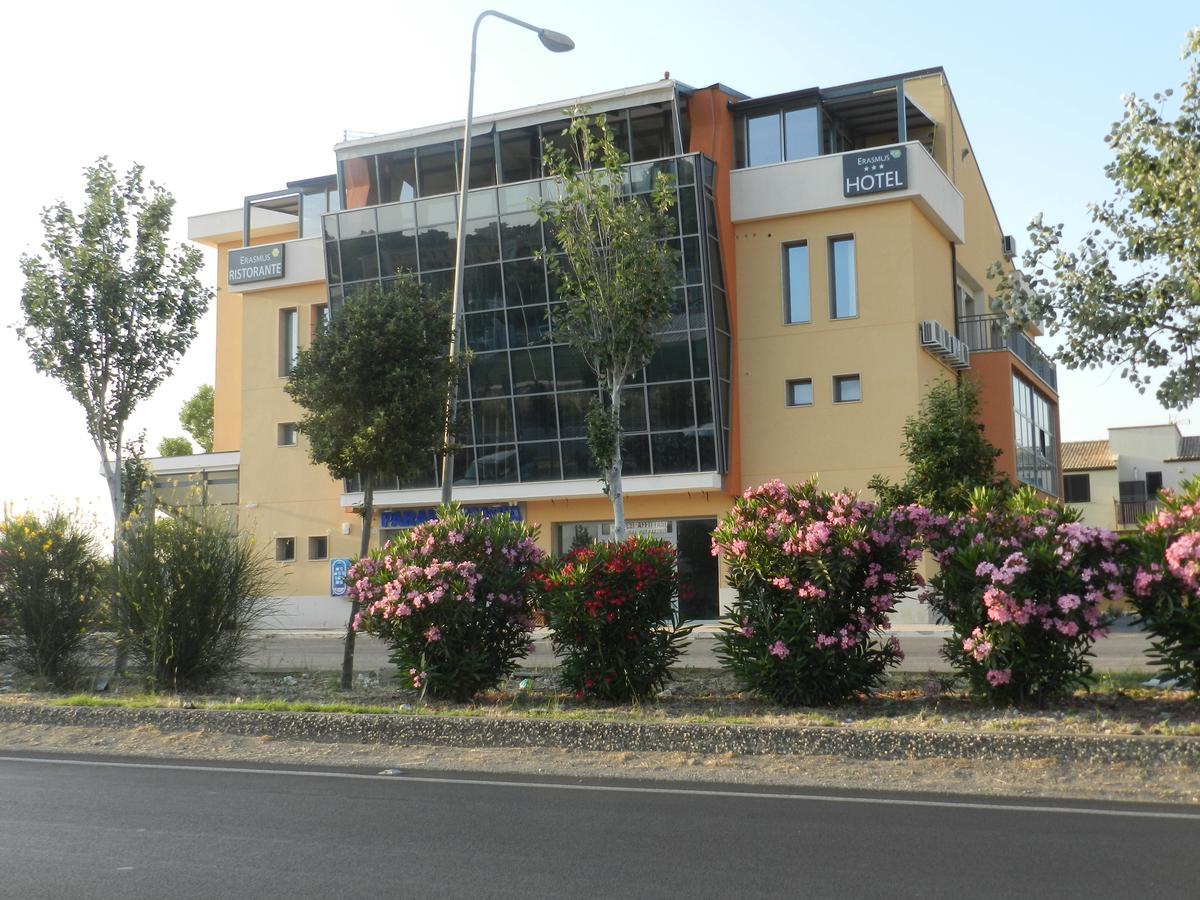 Erasmus Hotel Gela Extérieur photo