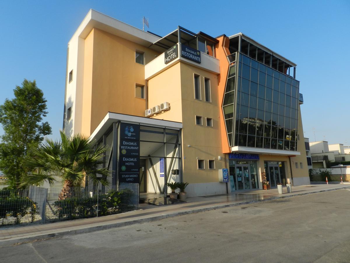 Erasmus Hotel Gela Extérieur photo