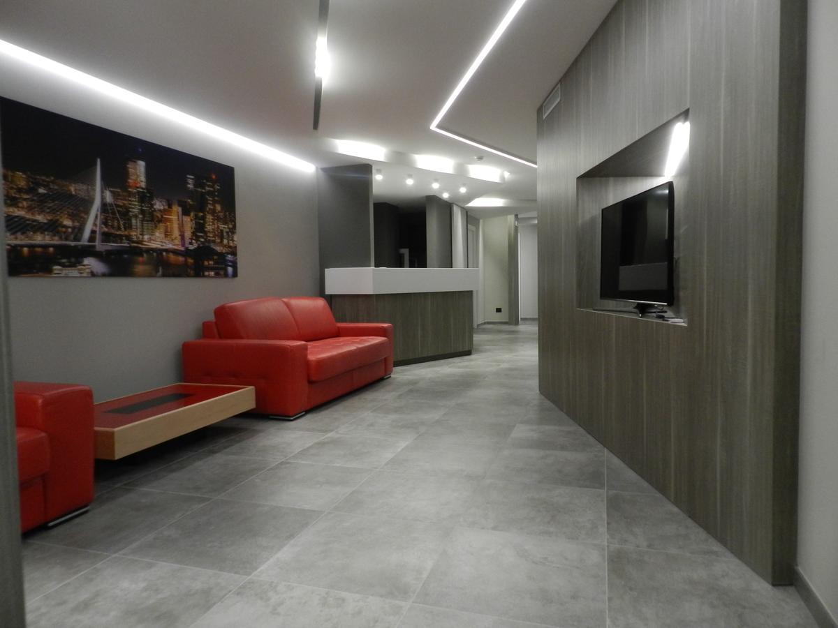 Erasmus Hotel Gela Extérieur photo