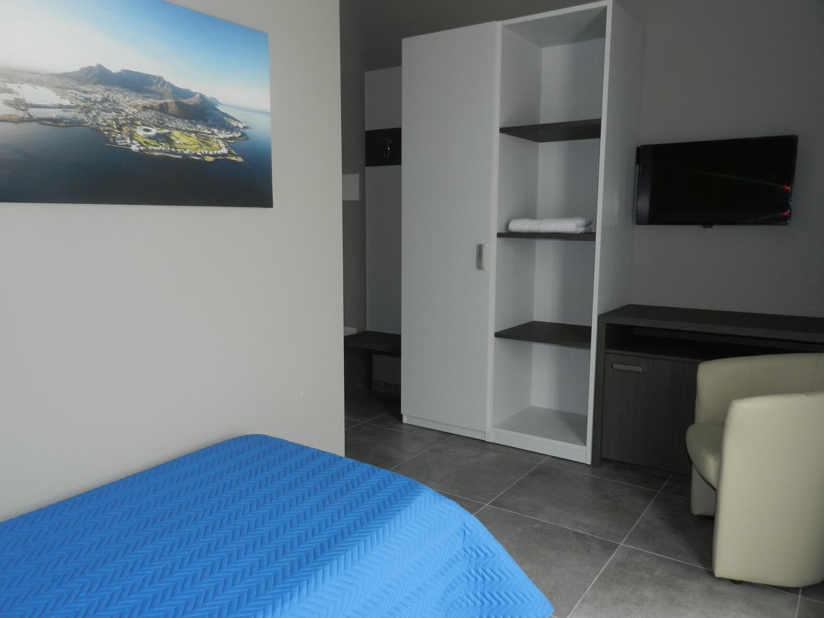Erasmus Hotel Gela Extérieur photo