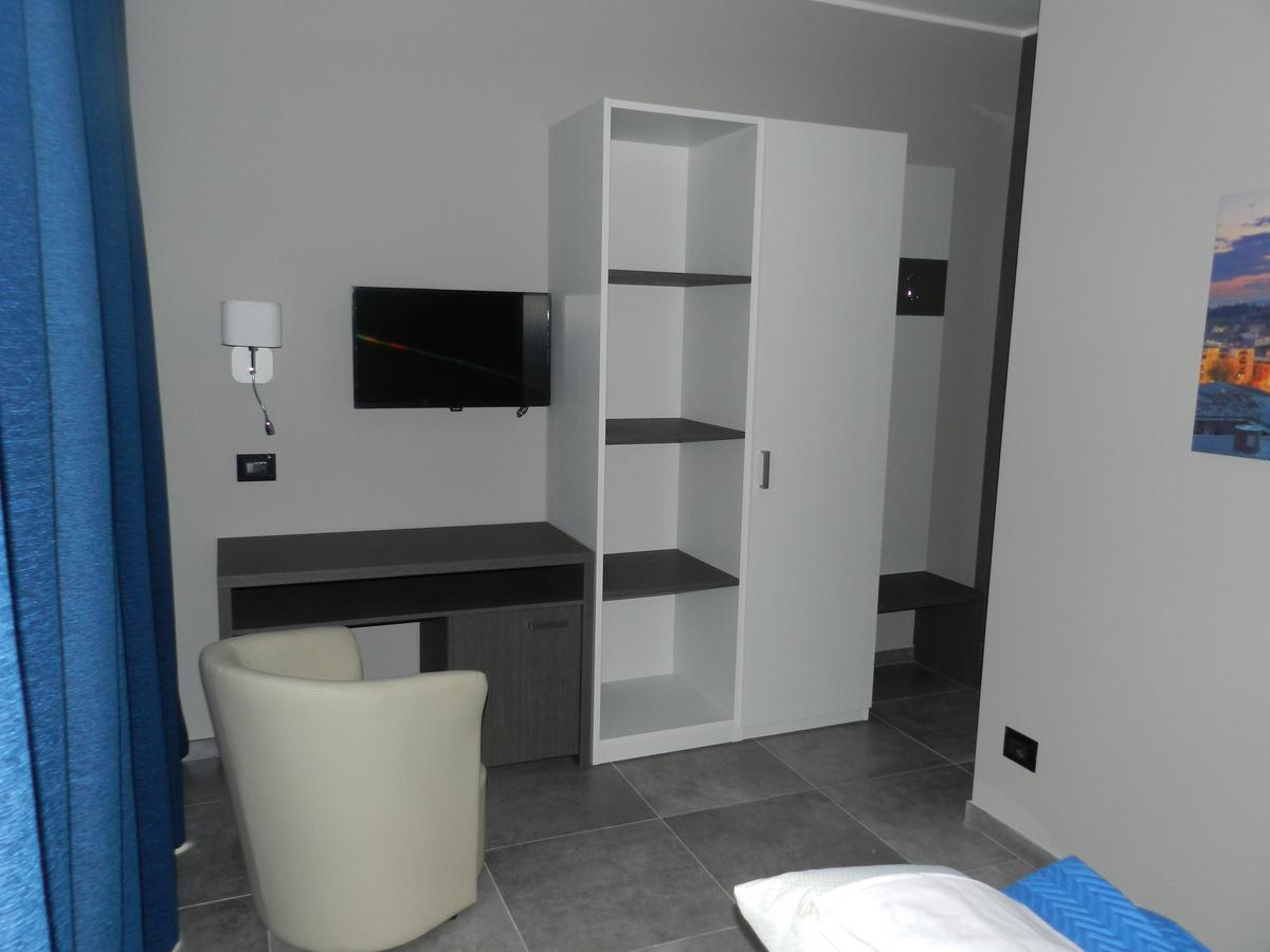 Erasmus Hotel Gela Extérieur photo